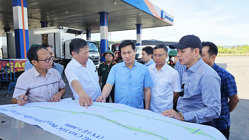 Gấp rút hoàn thành giải ngân vốn đầu tư công dự án cao tốc Bắc - Nam phía đông đoạn Hòa Liên - Túy Loan